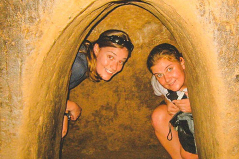 Von Mui Ne zum Cu Chi Tunnel und Sai Gon Cỉty Best Day TripTagestour von Mui Ne zum Cu Chi Tunnel