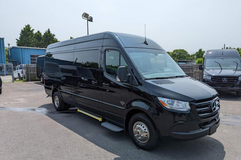 Boston: Luxor Limo Private Transfer and City Tour