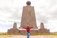 Quito-Mitad del Mundo,Monumento,MuseodelSol,Cráter Pululahua - Housity