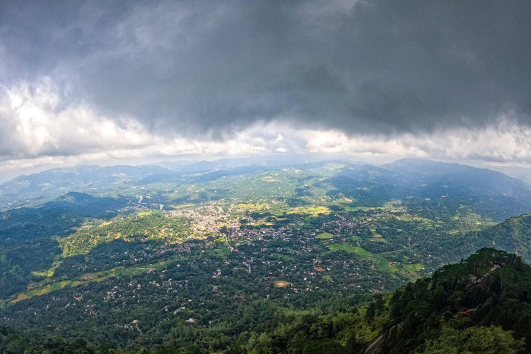 From Kandy: Tuk Tuk Day Trip To Ambuluwawa Tower