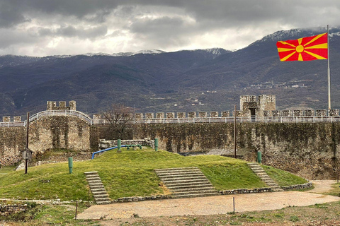 Ab Tirana: 2-tägige Tour durch Nordmazedonien und den Kosovo