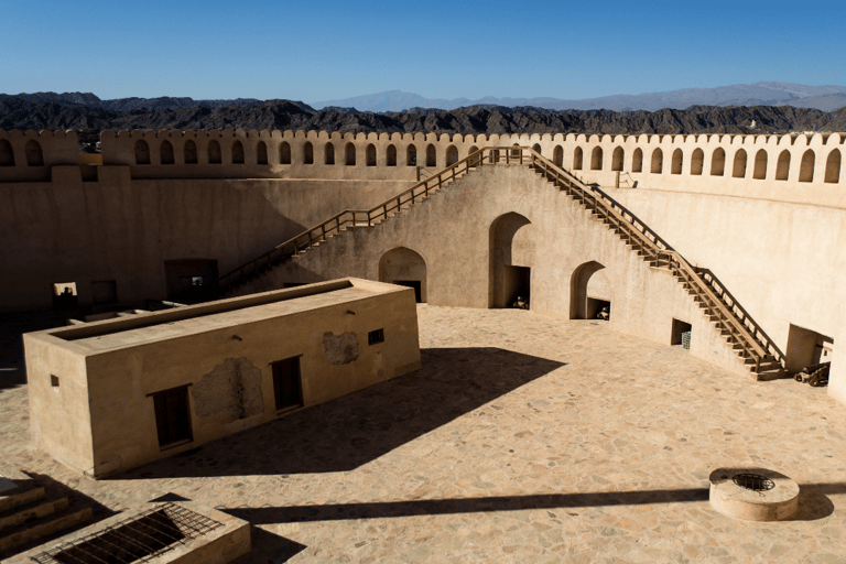 Private Historical Tour - Nizwa Fort, Bahla, Jabreen Castle