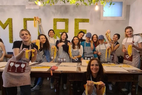 Spanish Steps - Pasta Class with wine and tiramisù Spanish Steps - Pasta&tiramisù cooking class