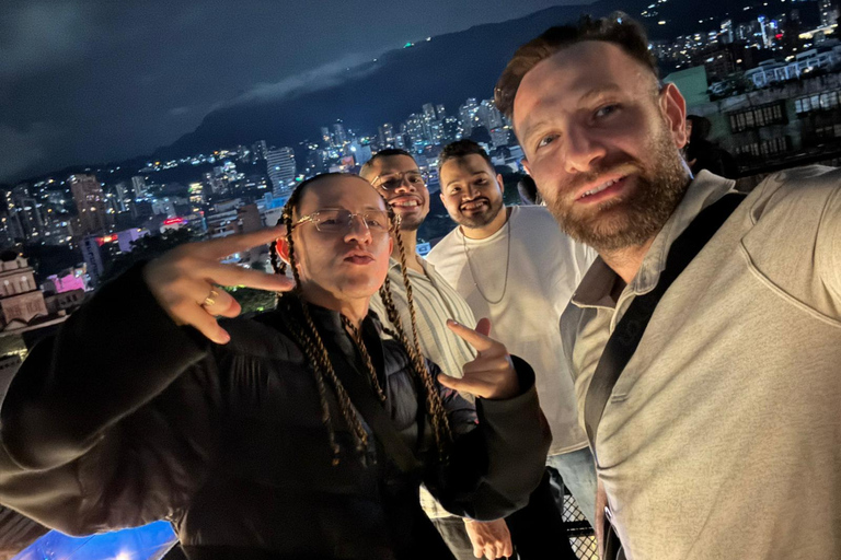 Medellín: Poblado Rooftops and Local Clubs Tour with Shots