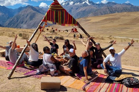 Chinchero, Maras & Moray + Picnic with llamas