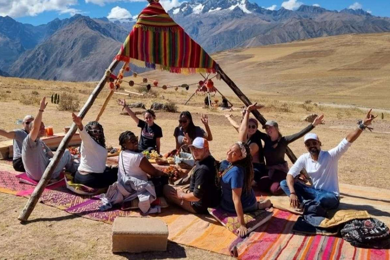 Chinchero, Maras & Moray + Picnic with llamas