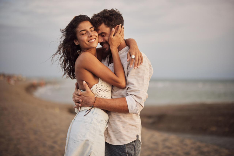 Fuerteventura: Private Proposal Photoshoot Gold: 50 photos 60 mins