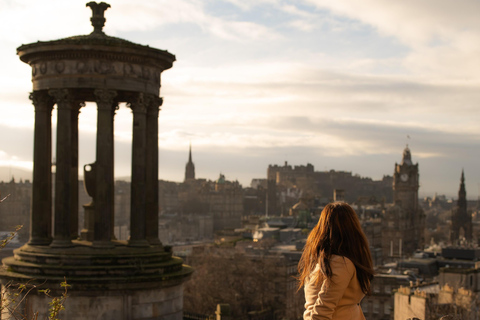 Edinburgh Photo Tour: Professional Photoshoot 1 Hour Immersive Edinburgh Photoshoot (Most Booked)