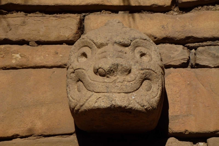 Van Huaraz ||Chavin de huantar/museum/lagune van querococha