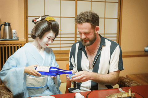 Tokio: Cena especial con geishas en un Ryotei sólo para socios