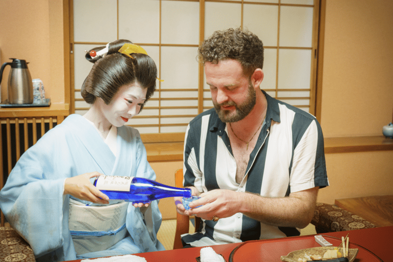 Tokio: Cena especial con geishas en un Ryotei sólo para socios