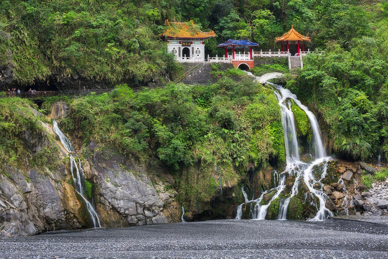 Hualien: Taroko Gorge, Sky Mirror Beach ATV & Coast Day Tour