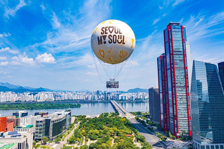 Seoul: Private Night Balloon Experience with Hongdae night Seoul Nightlife: Yeouido Balloon, Han River, Hongdae/Itaewon