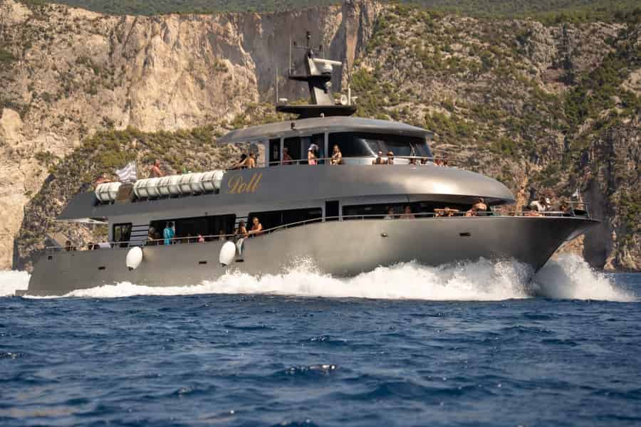 Fahrt zum Juwel von Symi mit dem Schnellboot|mit Hotelabholung. Foto: GetYourGuide Fahrt zum Juwel von Symi mit dem Schnellboot|mit Hotelabholung. Foto: GetYourGuide