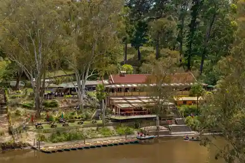 Melbourne: Caminhe pelo Yarra até a histórica Fairfield Boathouse
