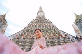 Bangkok: Private Tour durch Wat Arun mit Thai-Kostüm & Guide