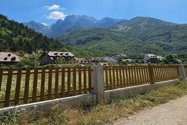 From Shkoder: Theth Full-Day-Tour, With lunch.