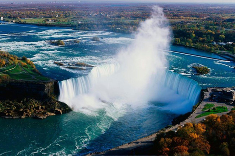 Toronto : Excursion d&#039;une journée aux chutes du Niagara avec croisière dans le Niagara et déjeuner