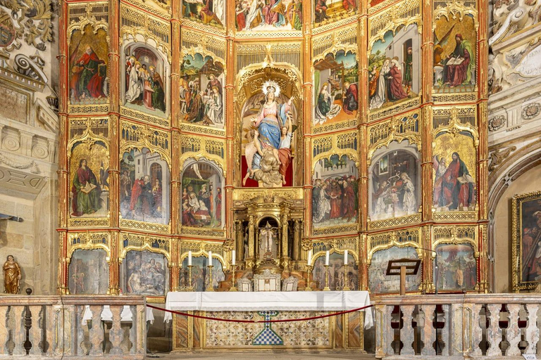 Trujillo: Entrada a las iglesias Santa María la Mayor y San Martin de Tours