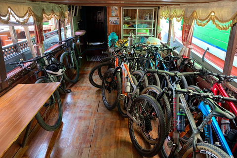 Luang Prabang: Guided Rice Field Bike Tour with Ferry Ride