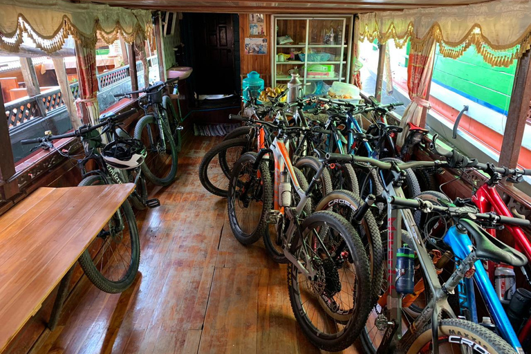 Luang Prabang: Guided Rice Field Bike Tour with Ferry Ride