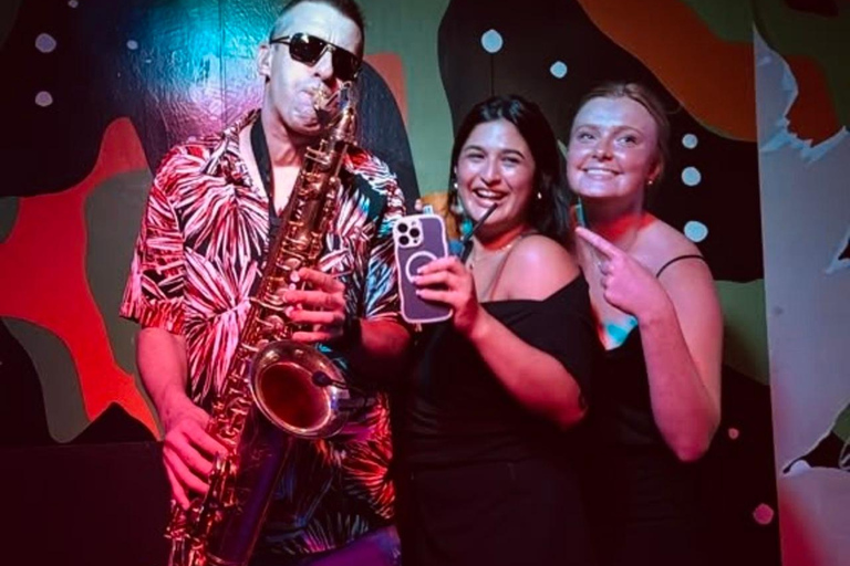 Premium Pub Crawl & Ruin Bars – Free Shots & VIP Entry Club