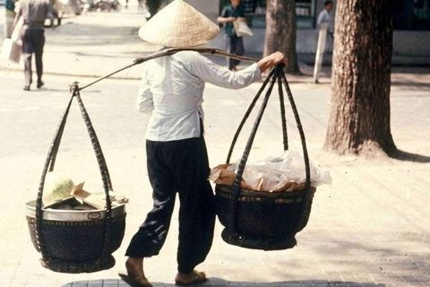 Hoi An Old Town Walking: Trader's Old House & Photo Spot