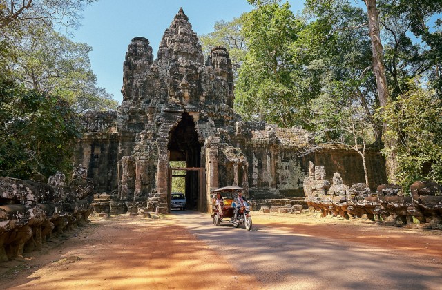 Private Tuktuk Taxi around Angkor Wat, Bayon and Ta Phrom