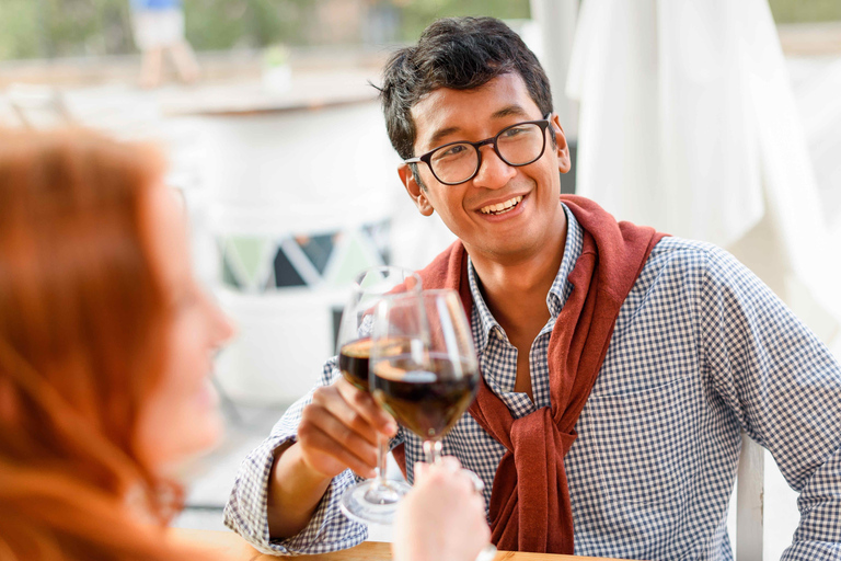 BA: Tour del vino con 5 tappe di degustazione nel cuore di PalermoTour a piedi di 5 tappe delle cantine di Buenos Aires