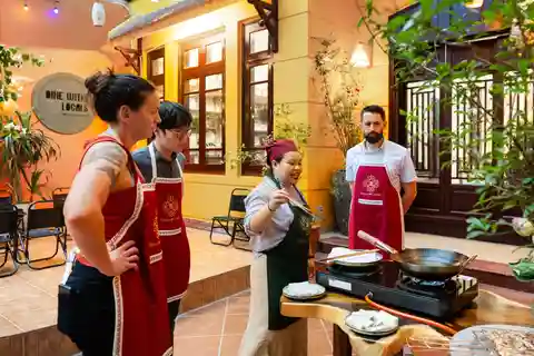 Hanoi Cooking Class: Market Tour, Free Recipe & Beverages