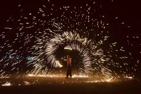 Marrakech : Balade à dos de chameau dans le désert d'Agafay, dîner et spectacle de feu