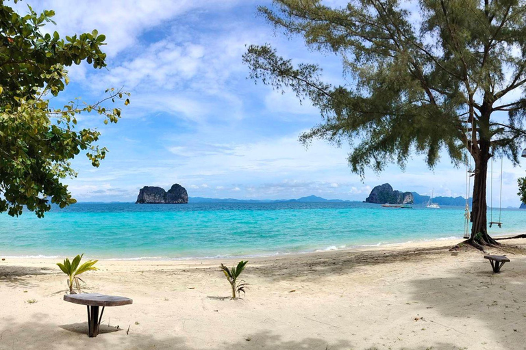 Koh Lanta: 4 Islands and Emerald Cave Snorkeling Trip