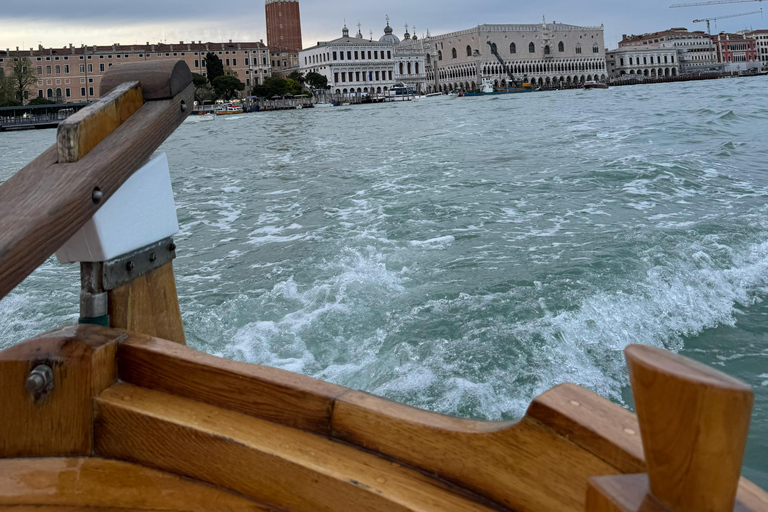 Venice: 1.5h Sunset Lagoon Cruise on Traditional Wooden Boat