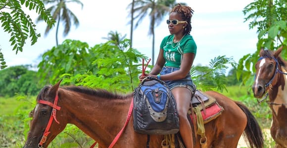 Horseback riding, coffee, chocolate tasting and Macao beach