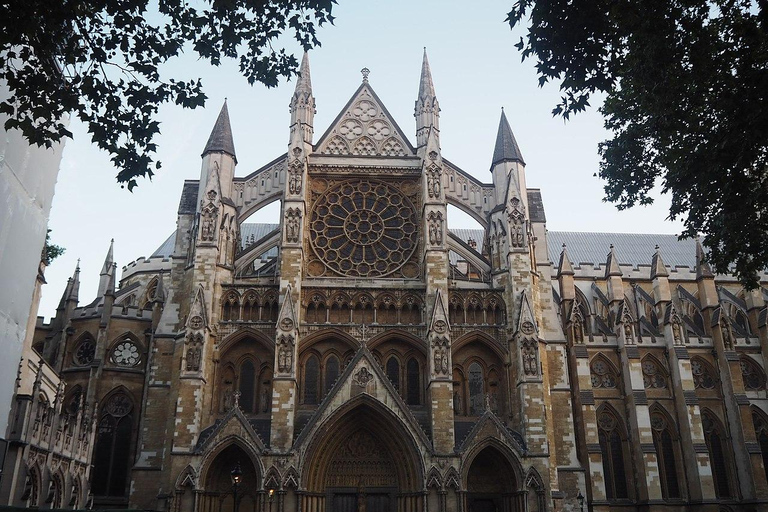 London Buckingham Palace, Big Ben & Westminster Walking Tour London French Calling: Palaces-Parks-Docks & Clocks