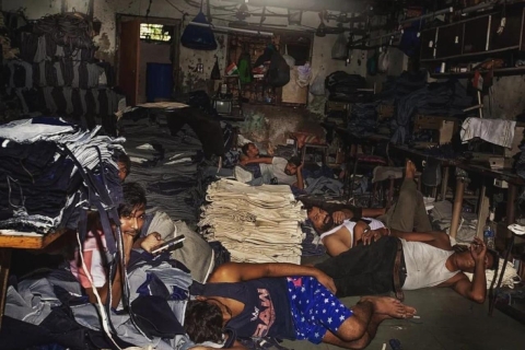 Mumbaj Dharavi: wycieczka po slumsach z lunchem i warsztatami garncarskimiSlumsy Dharavi w Bombaju: Serce Bombaju