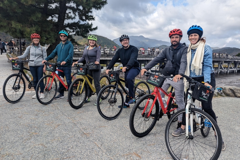 Von Kyoto aus: Arashiyama Bamboo Forest Morning Bike TourKyoto: Arashiyama Bamboo Forest Morning Tour mit dem Fahrrad