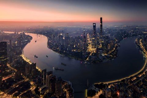 Shanghai Sunset Walk: Historic Bund to Cyberpunk Skyline Private VIP Tour (English & French)