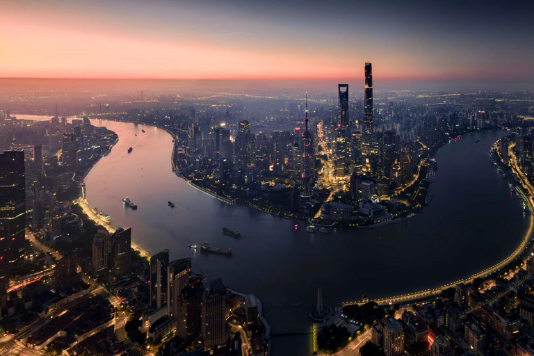 Shanghai Sunset Walk: Historic Bund to Cyberpunk Skyline Private VIP Tour (English & French)