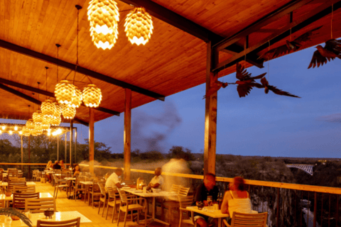 Victoria Falls: Lookout Café Dining Experience (Transfer)