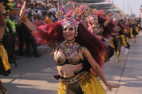 Barranquilla Carnaval: Optocht met de Colombiaanse voetbalbond