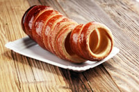 Budapest, Hungarian Chimney Cake Workshop - Housity
