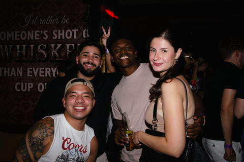 Medellin: Pub Crawl in El Poblado with Drinks, Games and VIP
