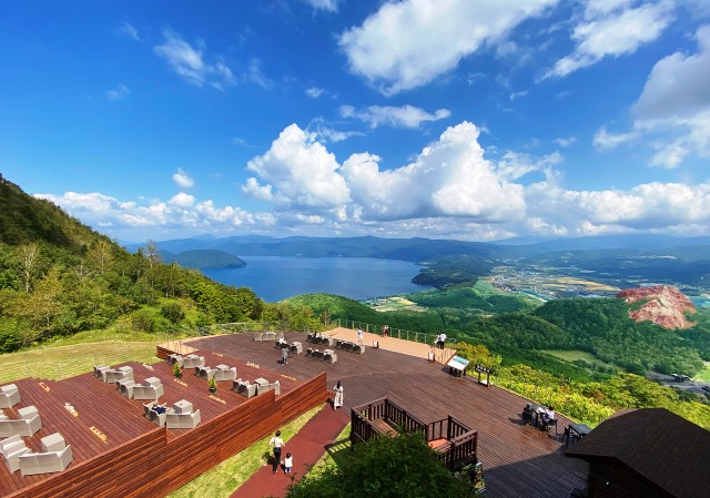 Noboribetsu: Hot Springs & Lake Toya Day Trip
