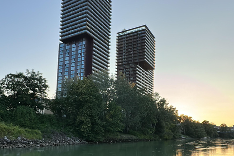 Wien: Exklusive Yachttour auf der DonauWien Zentrum Tour auf dem Wasser