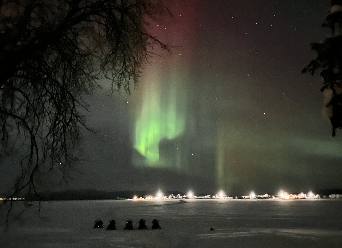 Kiruna: Guidet snescootertur og nordlysjagt