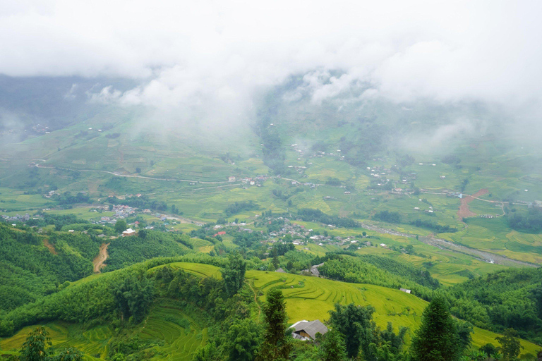 Sa Pa: Cat Cat Village Tour to Visit the Hmong People