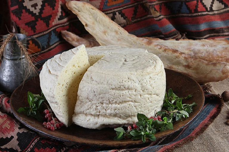 From Tbilisi: Kakheti Wine, Cheese and Bread-making Day Trip