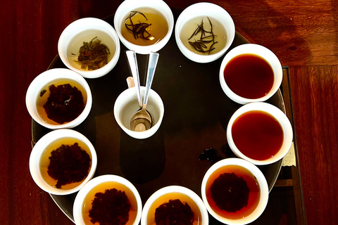 Nuwara Eliya: Free Nine Tea Varieties Tasting & TukTuk Tour