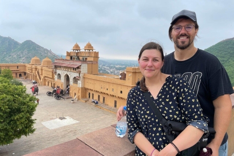 2-Day Private Jaipur Overnight Tour from Delhi All Inclusive Tour with 3-Star Hotel Accommodation